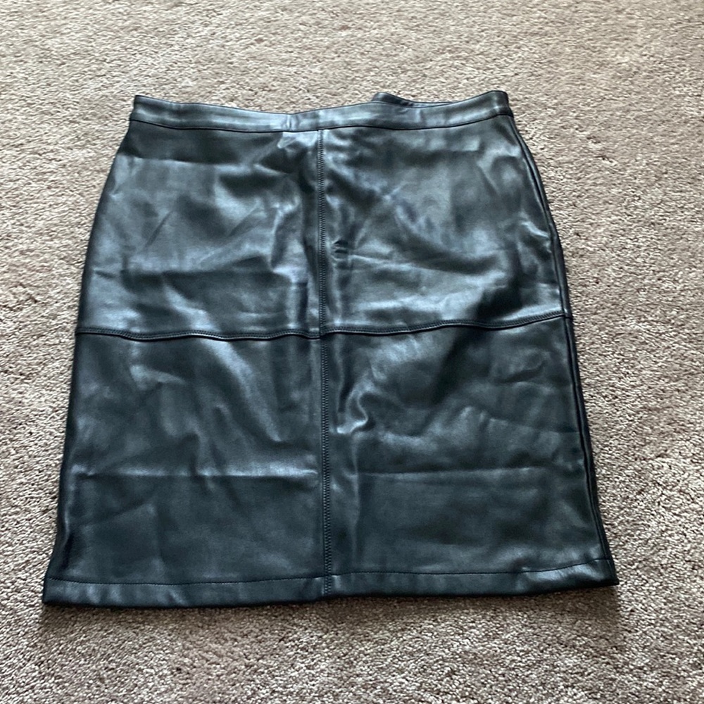 Fahsyee Black Faux Leather Mini Skirt High Waist Bodycon Paneled Stretch SIZE L